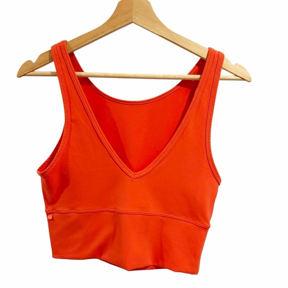 Lululemon Everlux Power Pivot Tank size 6 - Picture 4 of 5